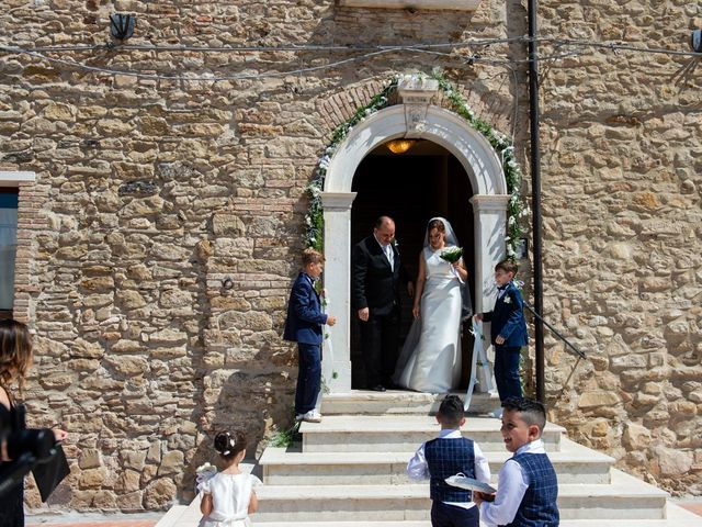 Il matrimonio di Rocco e Annarita a Banzi, Potenza 14