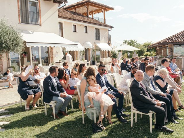 Il matrimonio di Florian e Jennifer a Alba, Cuneo 37