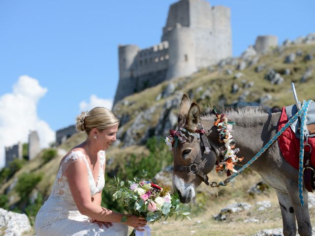 Il matrimonio di Bill e Lisa a Calascio, L&apos;Aquila 11