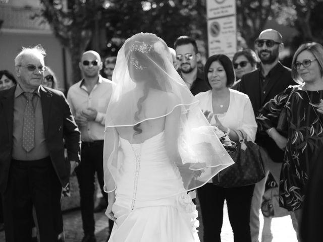 Il matrimonio di Dario e Lizzie a Comacchio, Ferrara 19