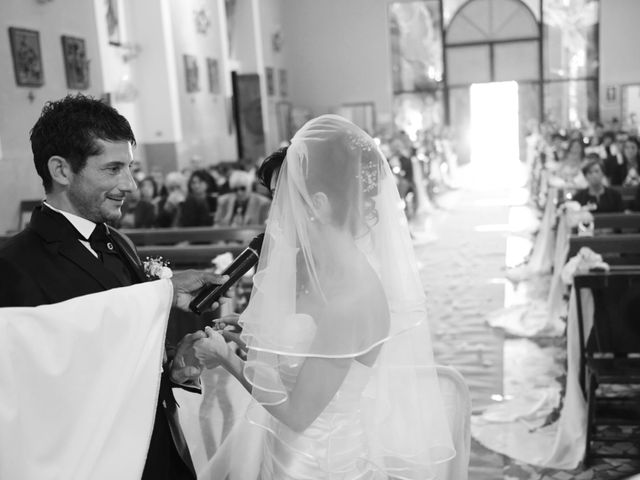 Il matrimonio di Dario e Lizzie a Comacchio, Ferrara 23
