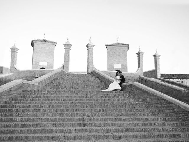 Il matrimonio di Dario e Lizzie a Comacchio, Ferrara 36