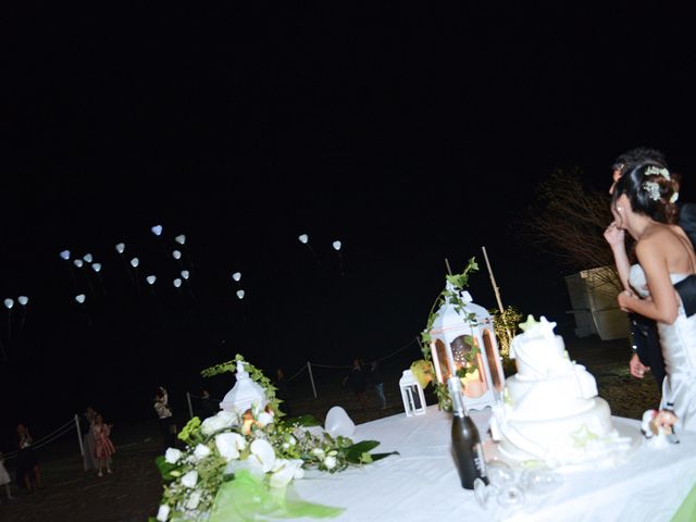 Il matrimonio di Dario e Lizzie a Comacchio, Ferrara 60