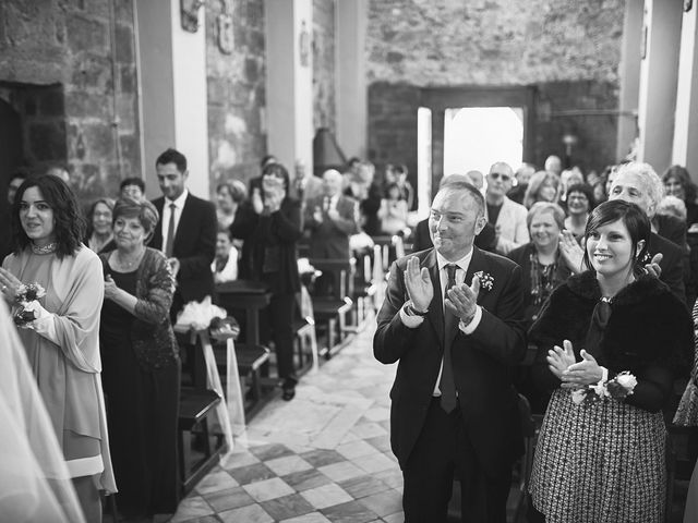 Il matrimonio di Francesco e Carolina a Fosdinovo, Massa Carrara 23