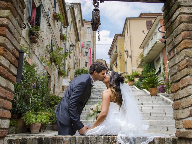 Il matrimonio di Nunzio e Tamara a Frontone, Pesaro - Urbino 26
