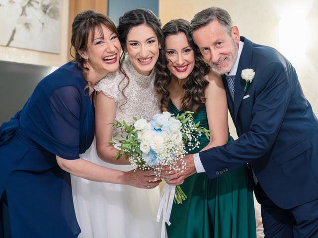 Il matrimonio di Floriana e Simone a Foggia, Foggia 33