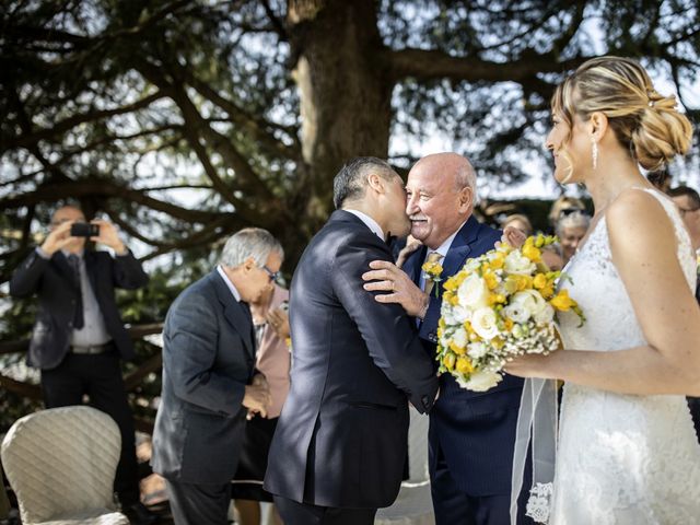 Il matrimonio di Massimiliano e Sarah a Calolziocorte, Lecco 17