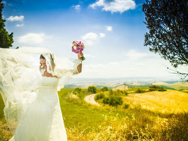 Il matrimonio di Marco e Alessia a Asciano, Siena 21