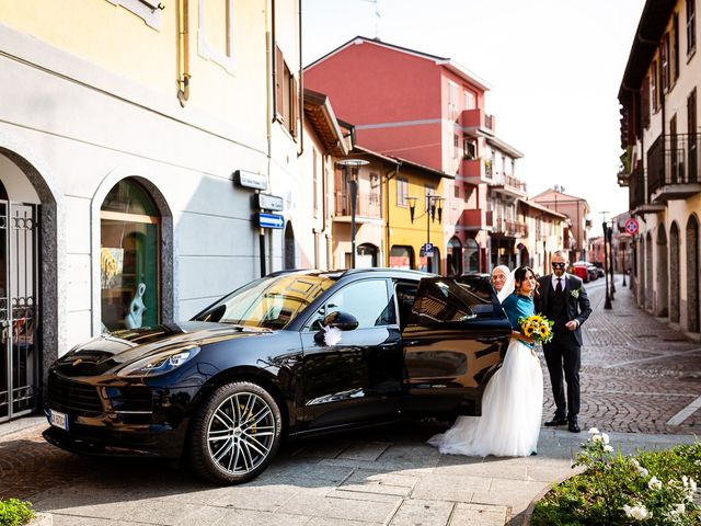 Il matrimonio di Michele e Emanuela a Arese, Milano 28