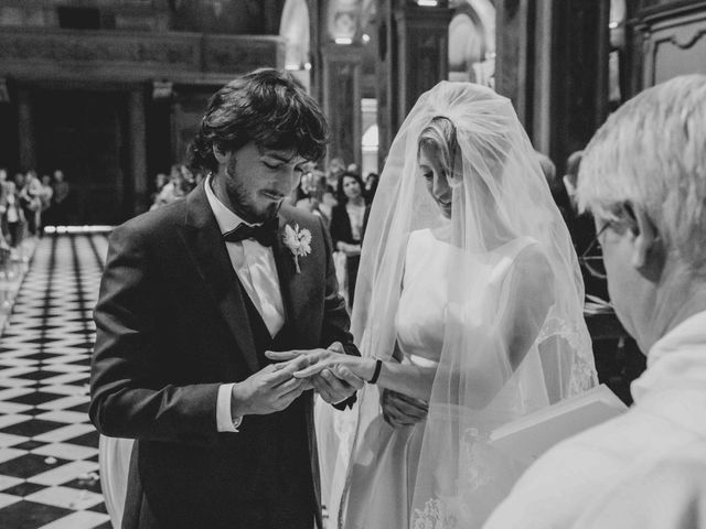 Il matrimonio di Marco e Federica a Santa Maria Hoè, Lecco 24