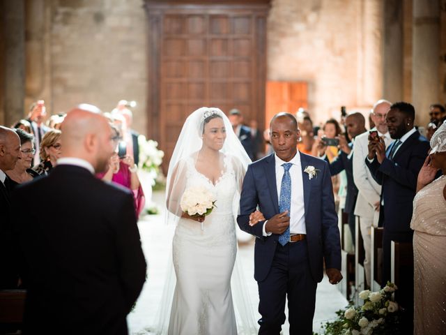 Il matrimonio di Luigi e Tulani a Trani, Bari 28