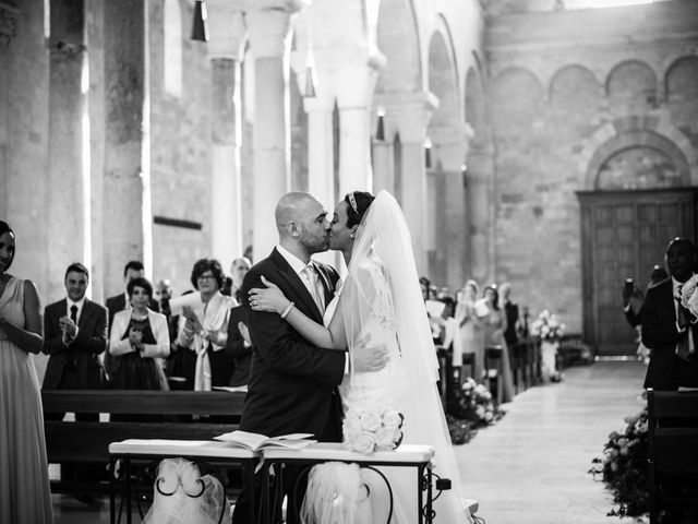 Il matrimonio di Luigi e Tulani a Trani, Bari 43