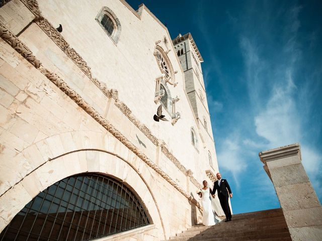 Il matrimonio di Luigi e Tulani a Trani, Bari 50