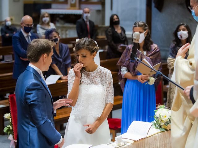 Il matrimonio di Simone e Francesca a Oliveto Lario, Lecco 26