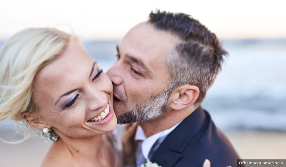 Il matrimonio di Davide e Martina a Viareggio, Lucca