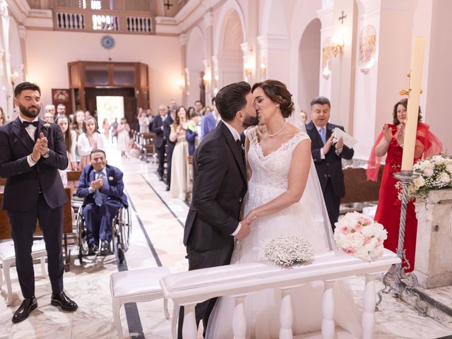 Il matrimonio di Pasquale e Teresa a Pozzuoli, Napoli 35