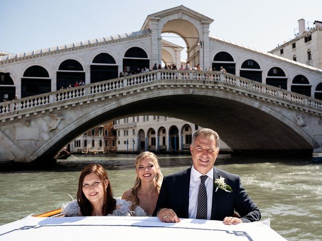 Il matrimonio di Giulia e Elia a Venezia, Venezia 68