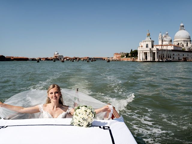 Il matrimonio di Giulia e Elia a Venezia, Venezia 77