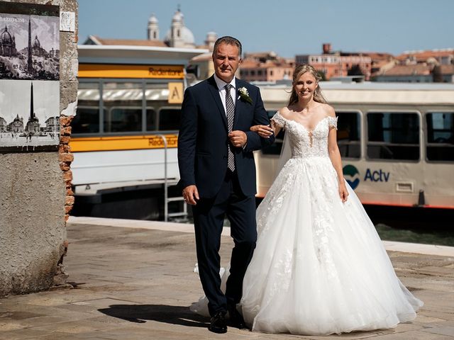 Il matrimonio di Giulia e Elia a Venezia, Venezia 94
