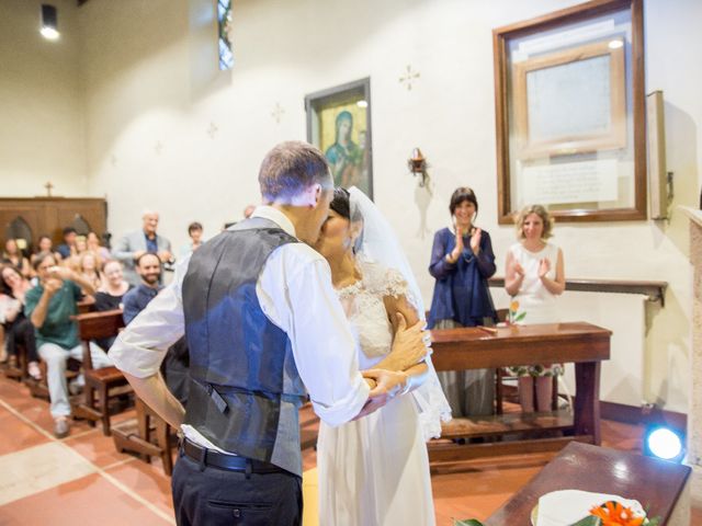 Il matrimonio di Gabriele e Urairat a Rieti, Rieti 14