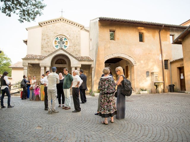 Il matrimonio di Gabriele e Urairat a Rieti, Rieti 21