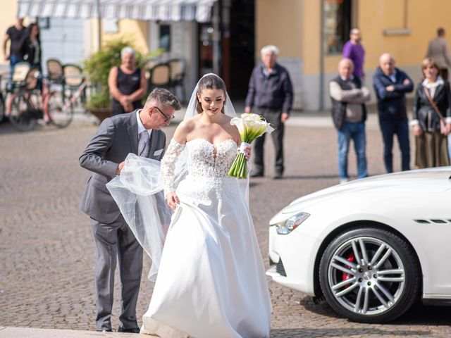 Il matrimonio di Mirko e Luana a Corbetta, Milano 21