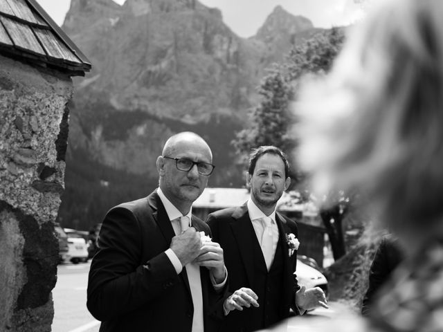 Il matrimonio di Alberto e Elena a Selva di Val Gardena-Wolkenstein in, Bolzano 11