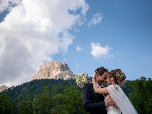 Il matrimonio di Alberto e Elena a Selva di Val Gardena-Wolkenstein in, Bolzano 43