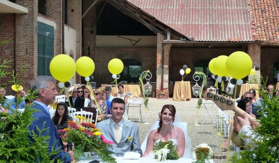 Il matrimonio di Luciano e Sarah a Langosco, Pavia