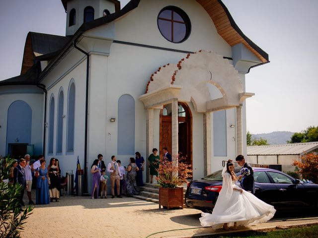 Il matrimonio di Alessio e Florina a Chivasso, Torino 35