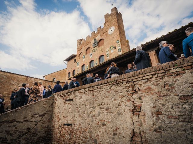 Il matrimonio di Luca e Gennaro a San Gimignano, Siena 11