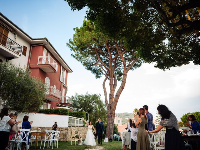 Il matrimonio di Luca e Valentina a San Bartolomeo al Mare, Imperia 45