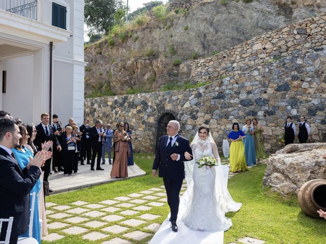 Il matrimonio di Giovanni e Paola a Itala, Messina 14