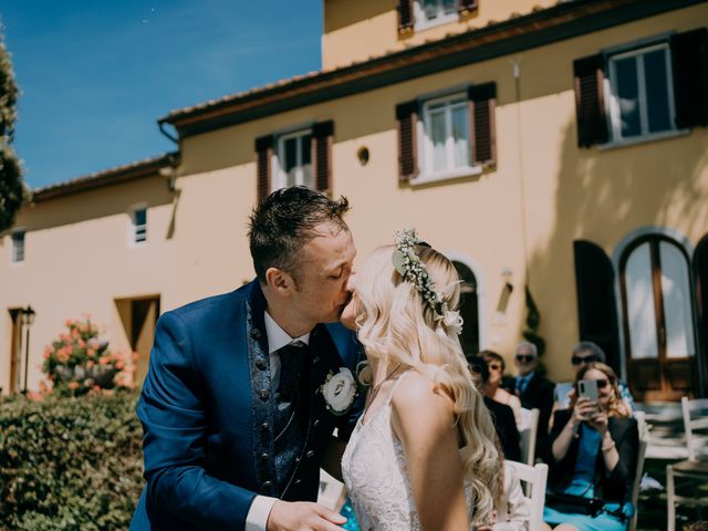 Il matrimonio di Marco e Isabella a Pistoia, Pistoia 14
