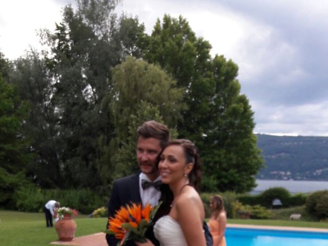 Il matrimonio di Alessandro  e Marta a Monvalle, Varese 13