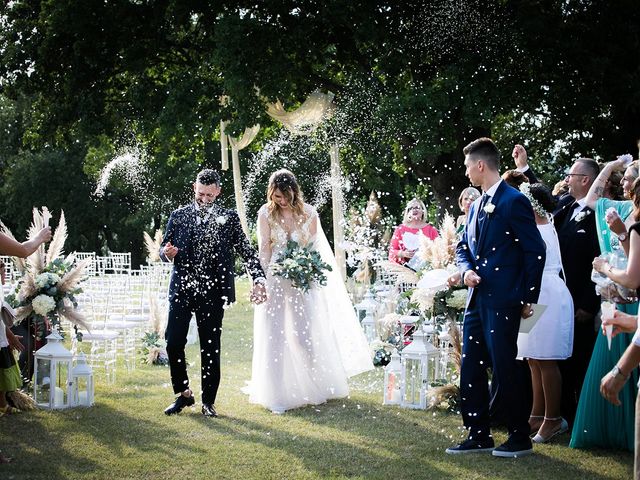 Il matrimonio di Monica e Simone a Fossombrone, Pesaro - Urbino 16