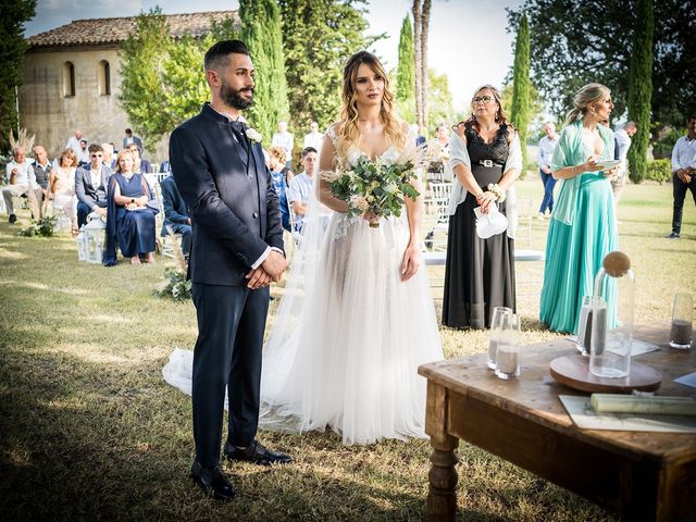 Il matrimonio di Monica e Simone a Fossombrone, Pesaro - Urbino 38