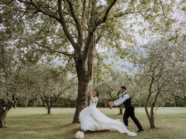 Il matrimonio di Alessandro  e Beatrice a Luco dei Marsi, L&apos;Aquila 17