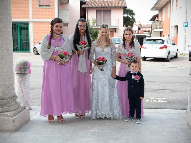 Il matrimonio di Cristian e Erika a Gerenzago, Pavia 17