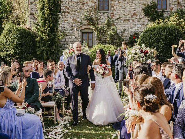 Il matrimonio di Alessandro e Loredana a Poppi, Arezzo 27