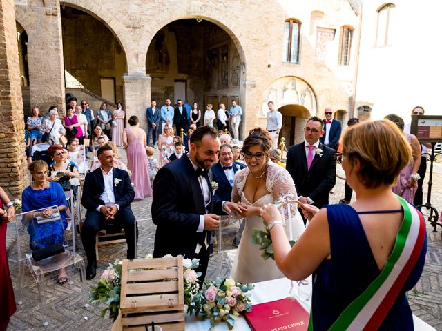 Il matrimonio di Rocco e Lisa a San Gimignano, Siena 30