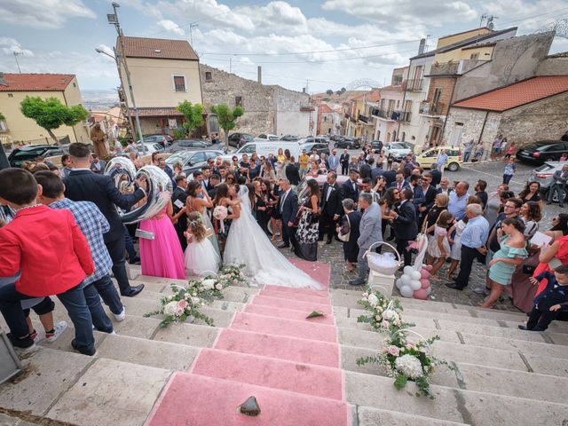 Il matrimonio di Antonio e Rossella a Casalnuovo Monterotaro, Foggia 32