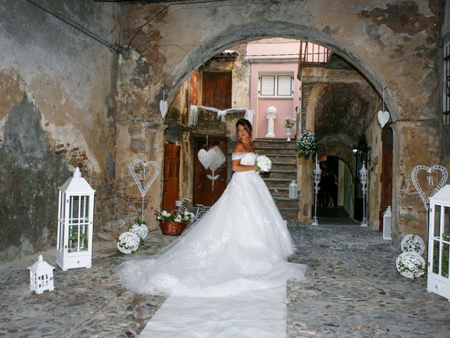 Il matrimonio di Antonella e Nicodemo a Cirò, Crotone 1