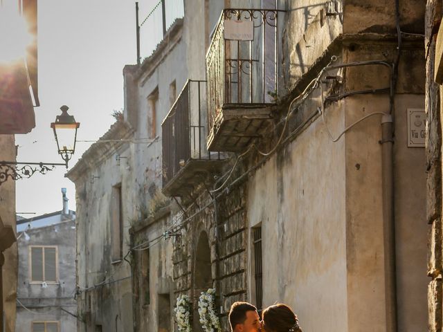 Il matrimonio di Antonella e Nicodemo a Cirò, Crotone 12