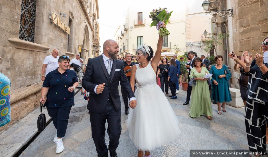 Il matrimonio di Massimiliano e Piera a Calatafimi-Segesta, Trapani