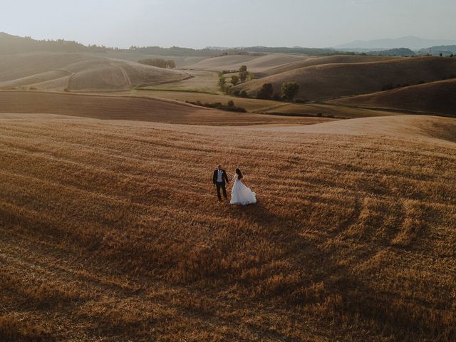 Il matrimonio di Luca e Martina a Lajatico, Pisa 72