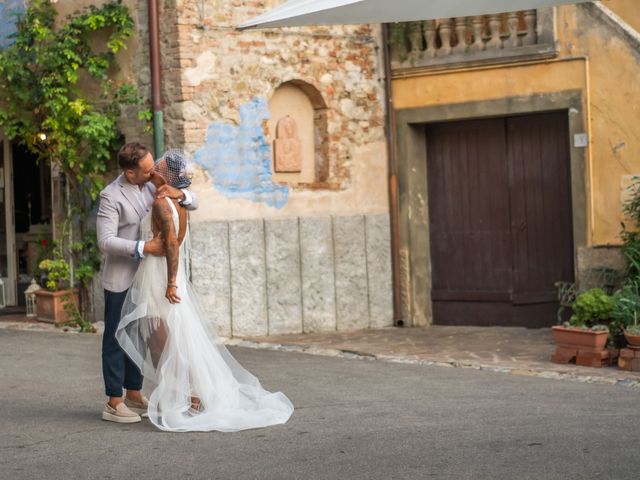 Il matrimonio di Riccardo e Gaia a Palaia, Pisa 43