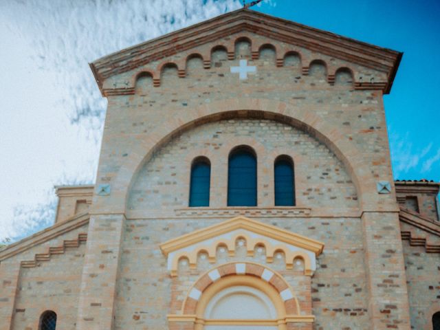 Il matrimonio di Giovanni e Laria a Castel San Pietro Terme, Bologna 9