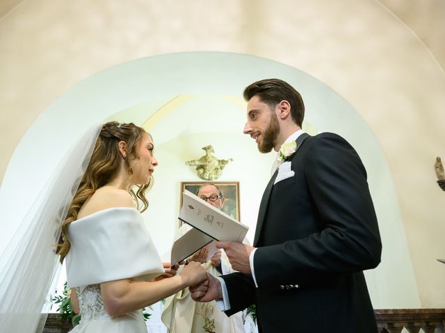 Il matrimonio di Riccardo e Giulia a Comignago, Novara 32