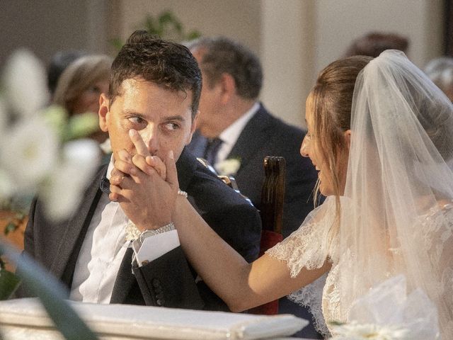Il matrimonio di Stefano e Chiara a Porto San Giorgio, Fermo 35